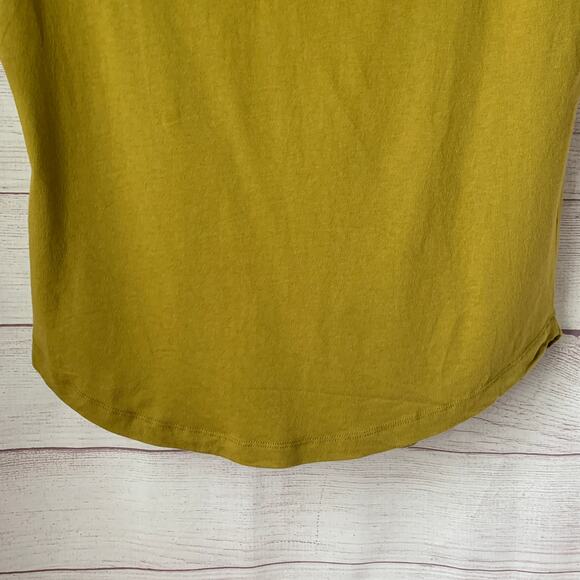 Good American Strong Shoulder Pad Sleeveless Shirt Pea Green Size 3 or Large - Picture 6 of 13